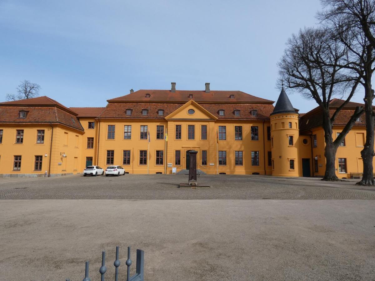 Ferienwohnung Am Schloss Reuterstadt Stavenhagen Exterior foto